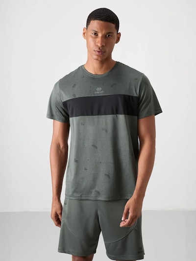 Tommy Life T-Shirt fonctionnel en L en vert foncé, Vue avec produit