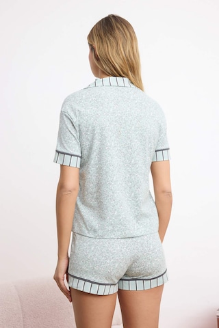 Trendyol - Pijama de pantalón corto en verde