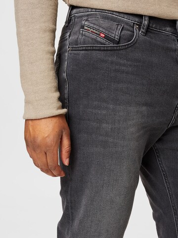 Slimfit Jeans 'FINING' di DIESEL in nero