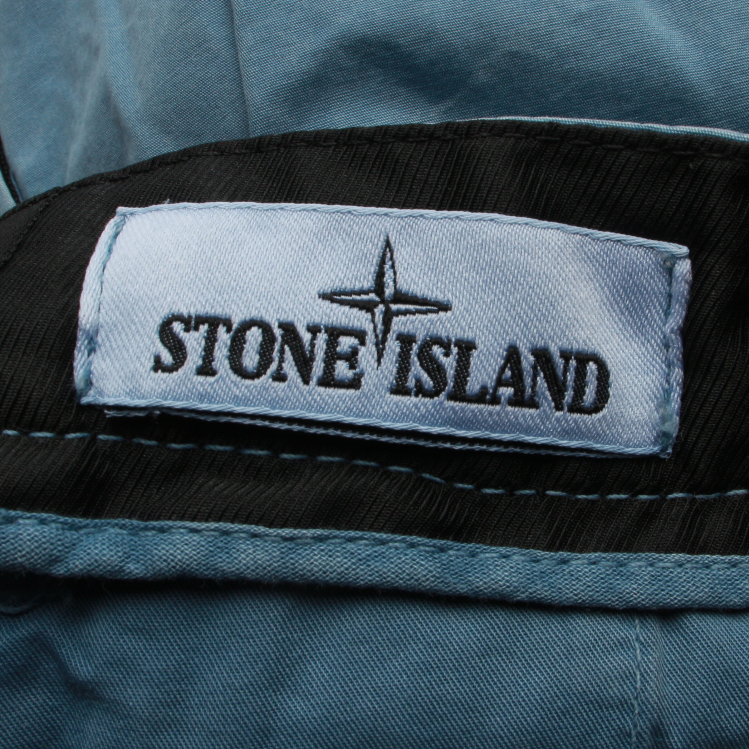 Stone Island Bermuda / Shorts 33 in Blau