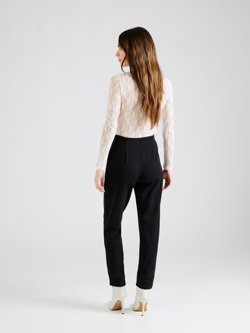 regular Pantaloni con pieghe di ABOUT YOU in nero