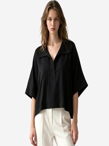 Busem Blouse in Zwart: voorkant