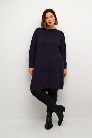 KAFFE CURVE Strickkleid 'Bell' in Lila: Vorderseite