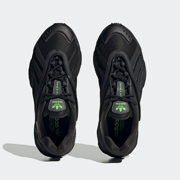 Sneaker bassa 'Oztral' di ADIDAS ORIGINALS in nero