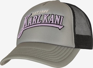 Casquette 'Trucker' Karl Kani en gris : devant