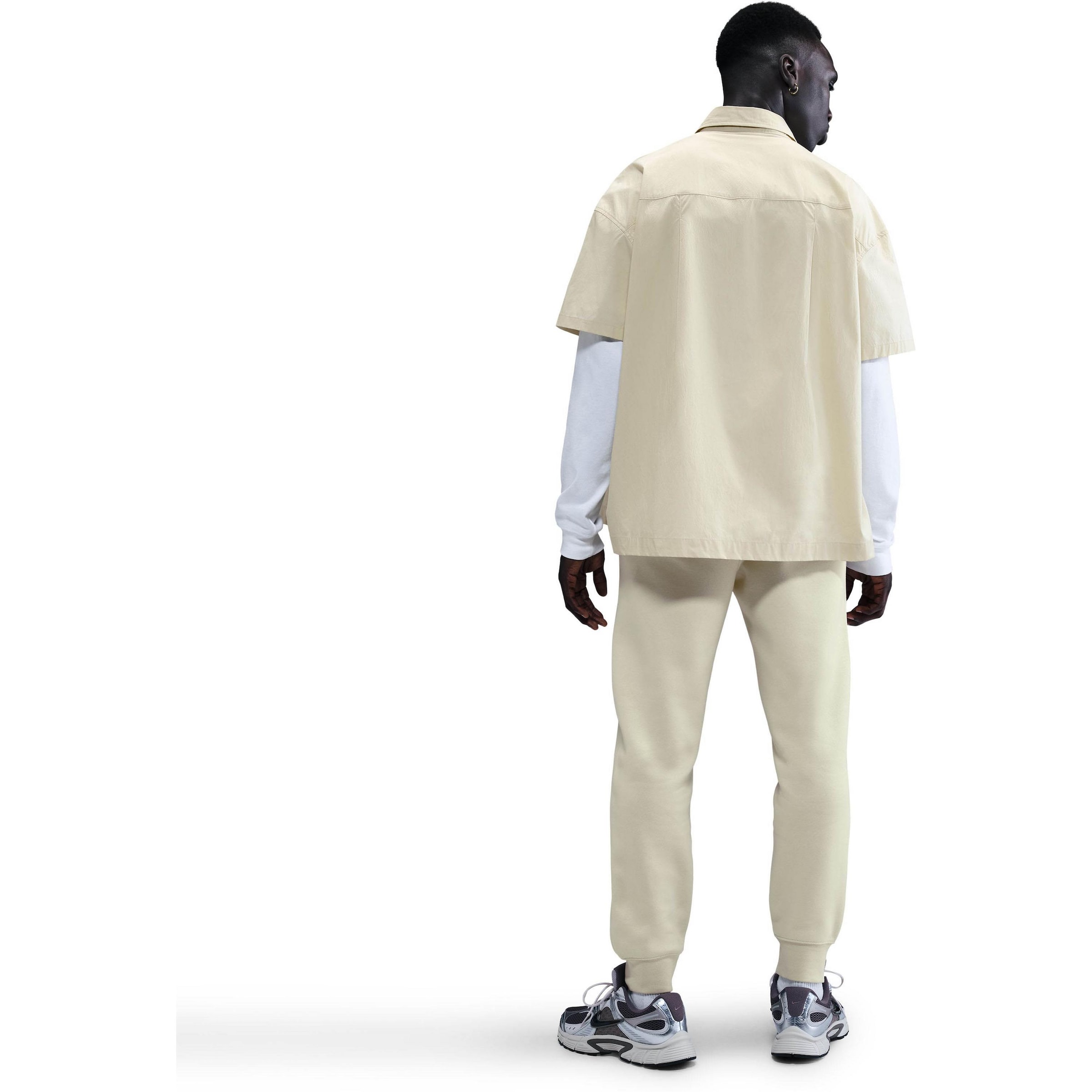 Tapered Pantaloni 'Club' di Nike Sportswear in beige