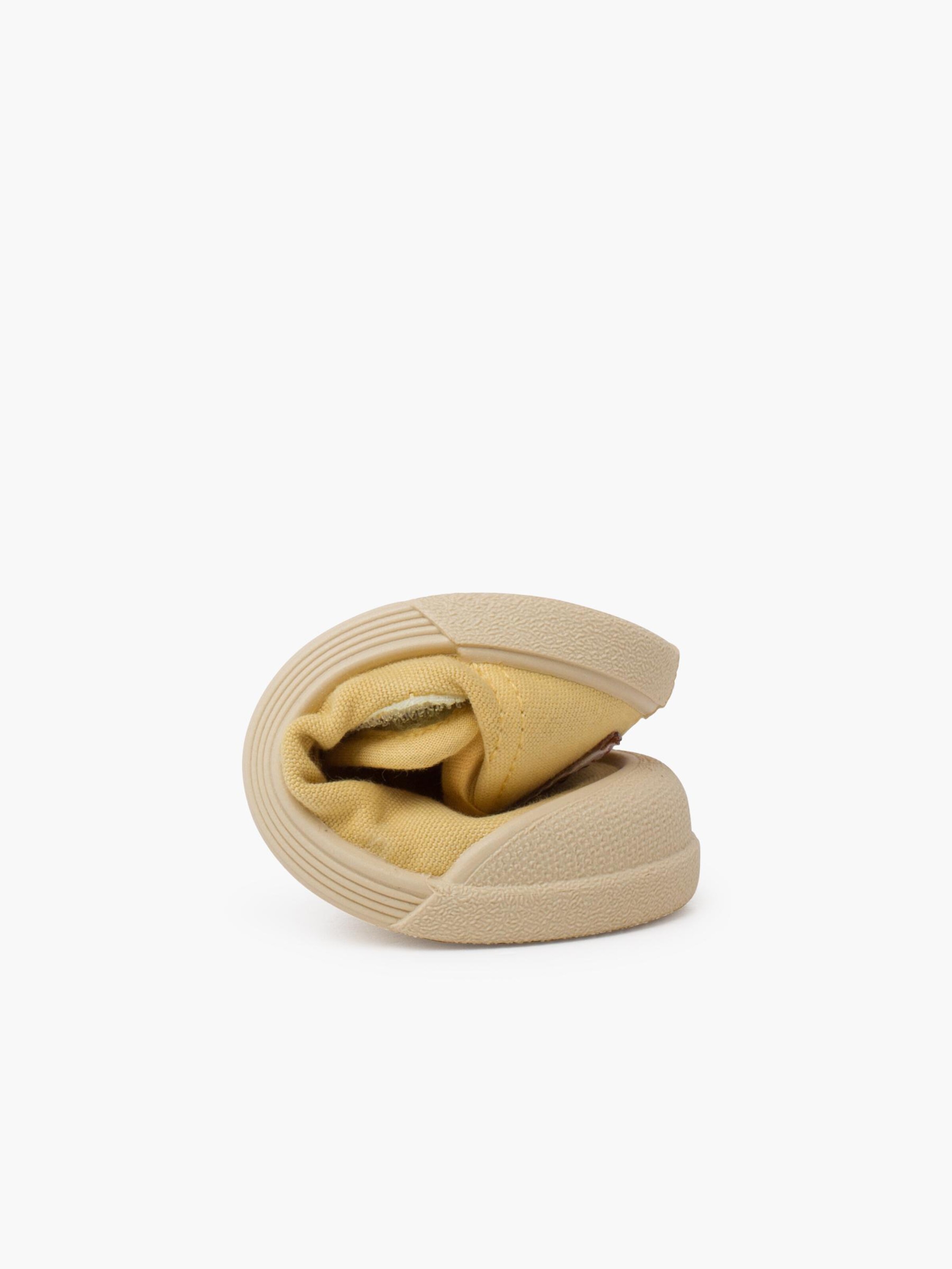 Pisamonas First-Step Shoes in Yellow