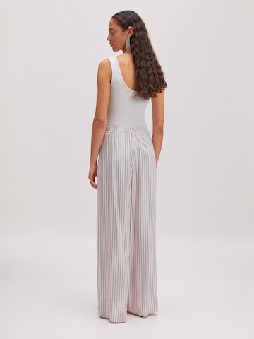 EDITED Loose fit Pants 'Cataleya' in Green