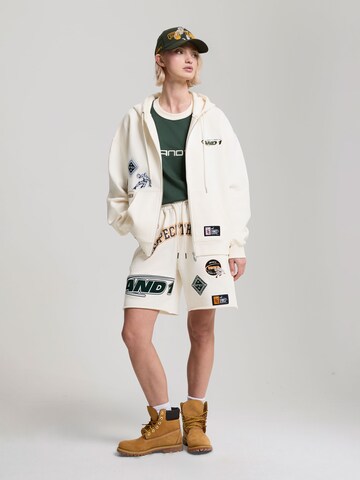 AND1 - regular Pantalón 'Respect The Game' en beige