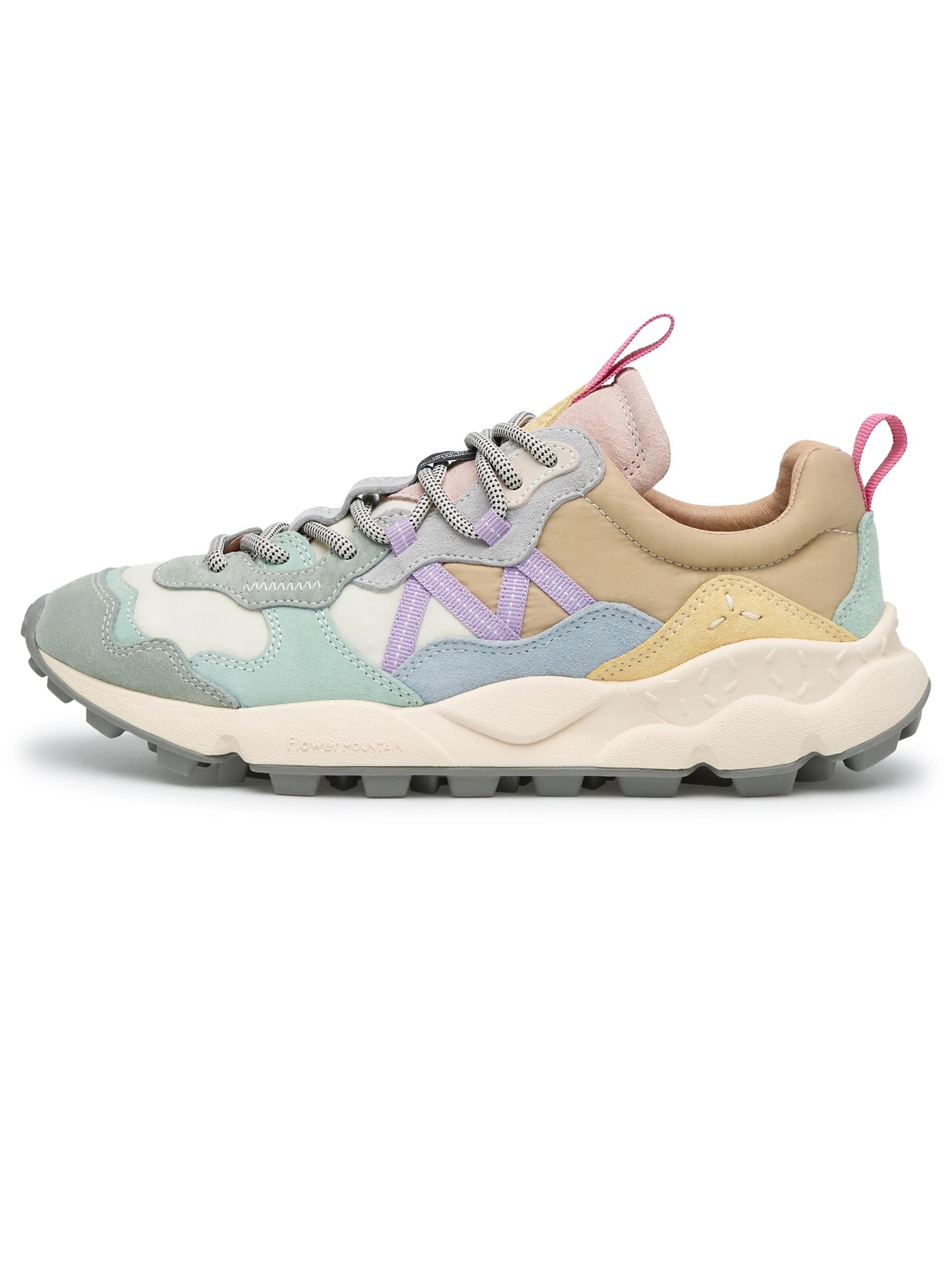 Flower Mountain Lace-Up Shoes 'LENZAN WOMAN' in Green: front