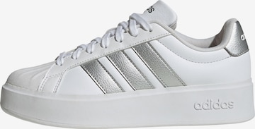 Baskets basses ADIDAS SPORTSWEAR en blanc : devant