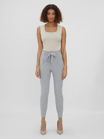 VERO MODA Slim fit Pleat-Front Pants 'EVA ' in Grey