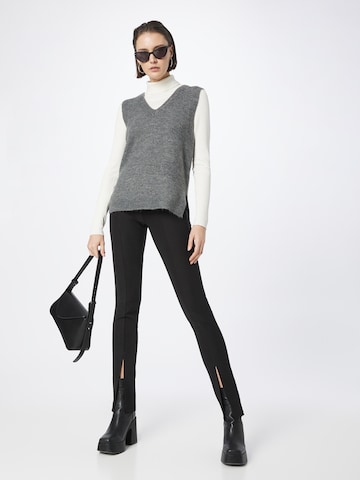 Skinny Leggings di Rich & Royal in nero