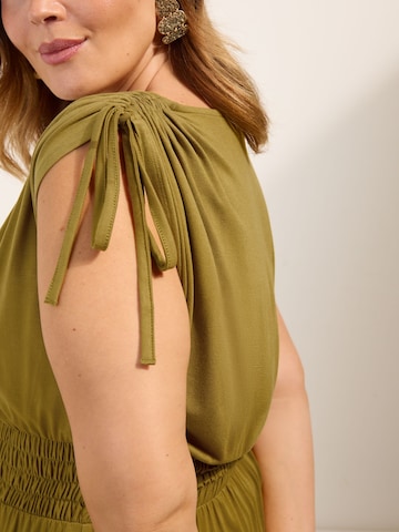 Robe Friends Like These en vert