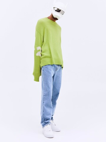 Smiles Sweater 'Yassin' in Green: front