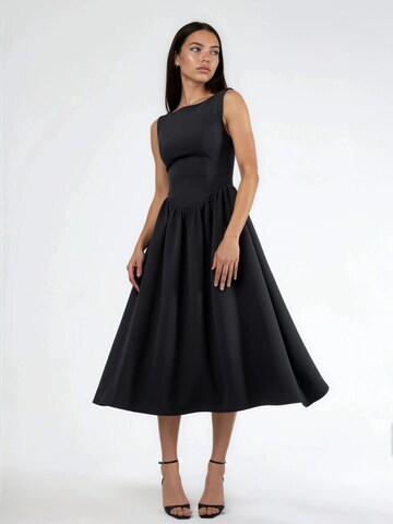 Hiccup Kleid in Schwarz: Vorderseite