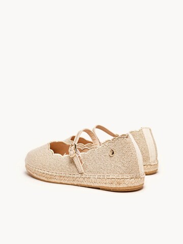 Alhamas Espadrilles 'Alpargata Plana'‌‌‌‌‌‌ in Gold