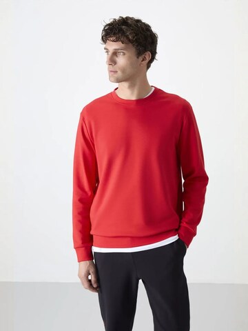 Tommy Life Sweatshirt in Red