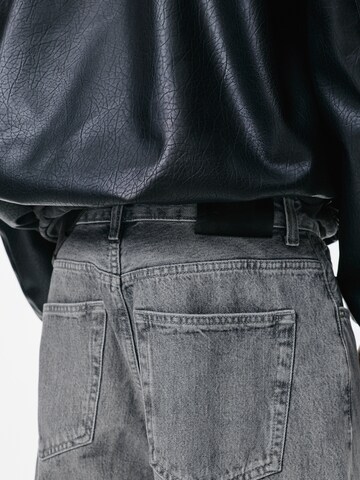 Baggy Jean Pull&Bear en gris