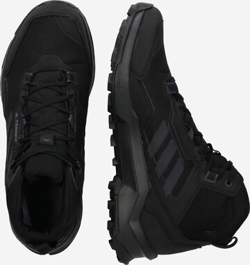 ADIDAS TERREX Boots 'AX4' i svart