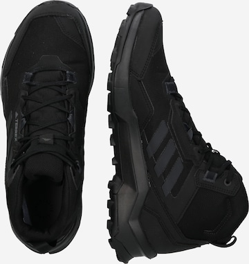adidas Terrex - Botas 'AX4 MID GTX' en negro