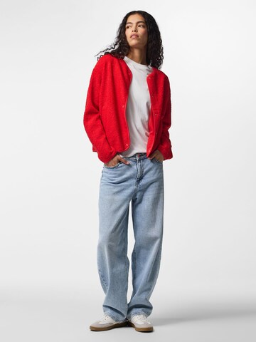 Veste mi-saison 'PCKATTY' PIECES en rouge