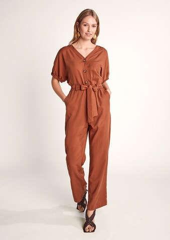 COMMA Jumpsuit in Braun: front