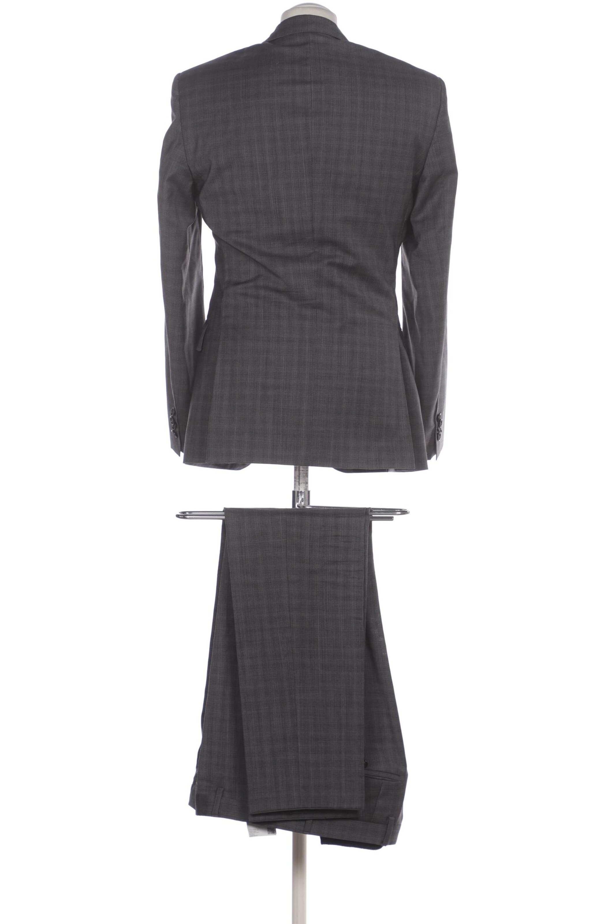 BOSS Suit in S in Grey