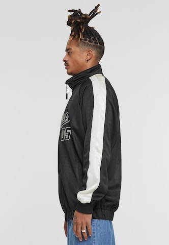 FUBU Übergangsjacke in Schwarz