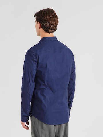Tommy Jeans - Ajuste estrecho Camisa en azul