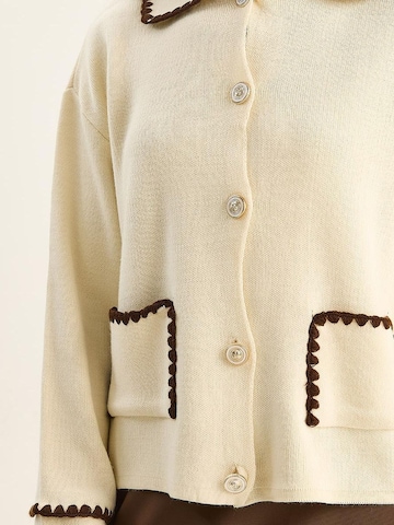 Cardigan Bianco Lucci en beige