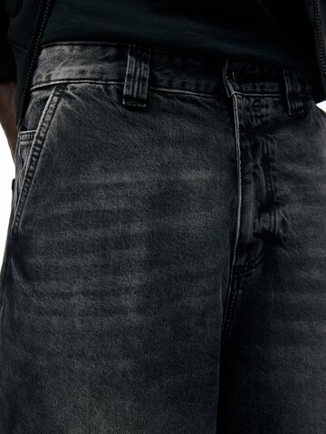 Pull&Bear Loosefit Jeans in Zwart