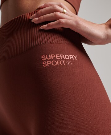 Superdry Skinny Sporthose in Braun