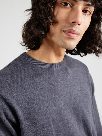 Pull-over 'HIMAL' MELA en gris