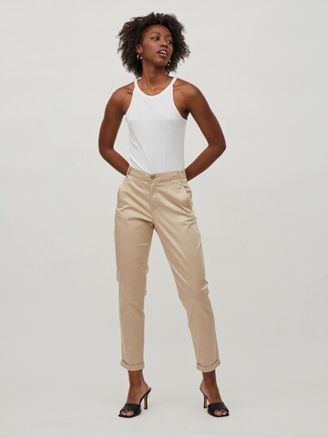 Tapered Pantaloni chino di VILA in beige