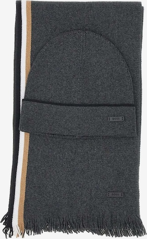 Berretto di BOSS in grigio: frontale