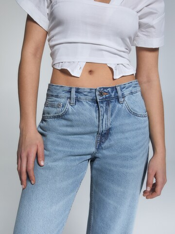 Pull&Bear Loosefit Jeans in Blau