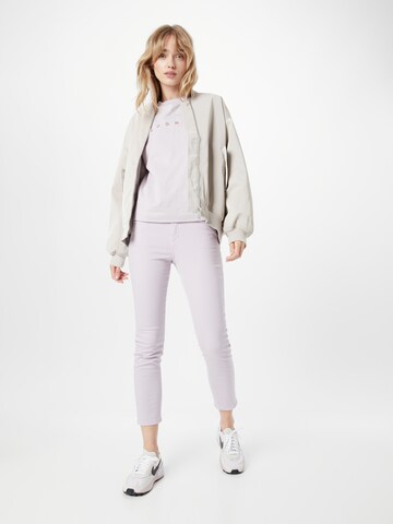 BOGNER - Skinny Calças 'JULIE' em roxo