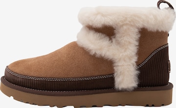 UGG - Botas 'Classic Mini Heritage' en marrón: frente