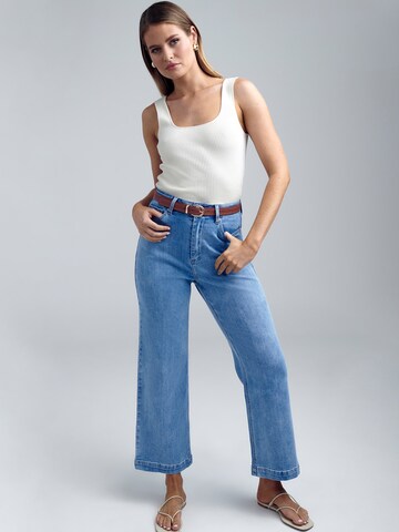 Wide leg Jeans di St MRLO in blu: frontale