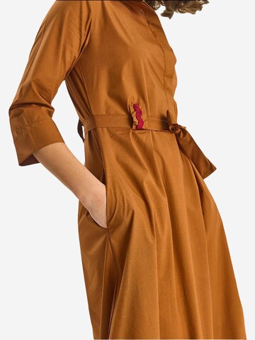 Bianco Lucci - Vestidos camiseiros em castanho