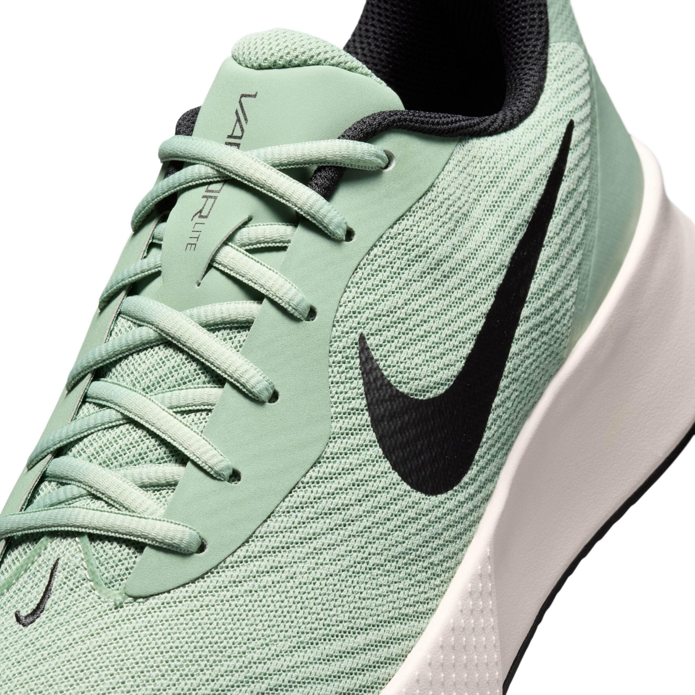 NIKE Laufschuh in Grün
