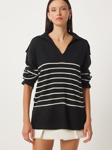 Happiness İstanbul Tröja i svart: framsida