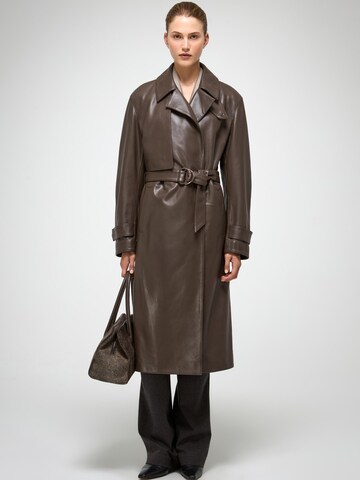 V S P Wintermantel 'Isabelle' in Braun: Vorderseite