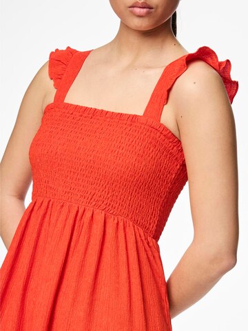 PIECES - Vestido de verano 'LUNA' en rojo
