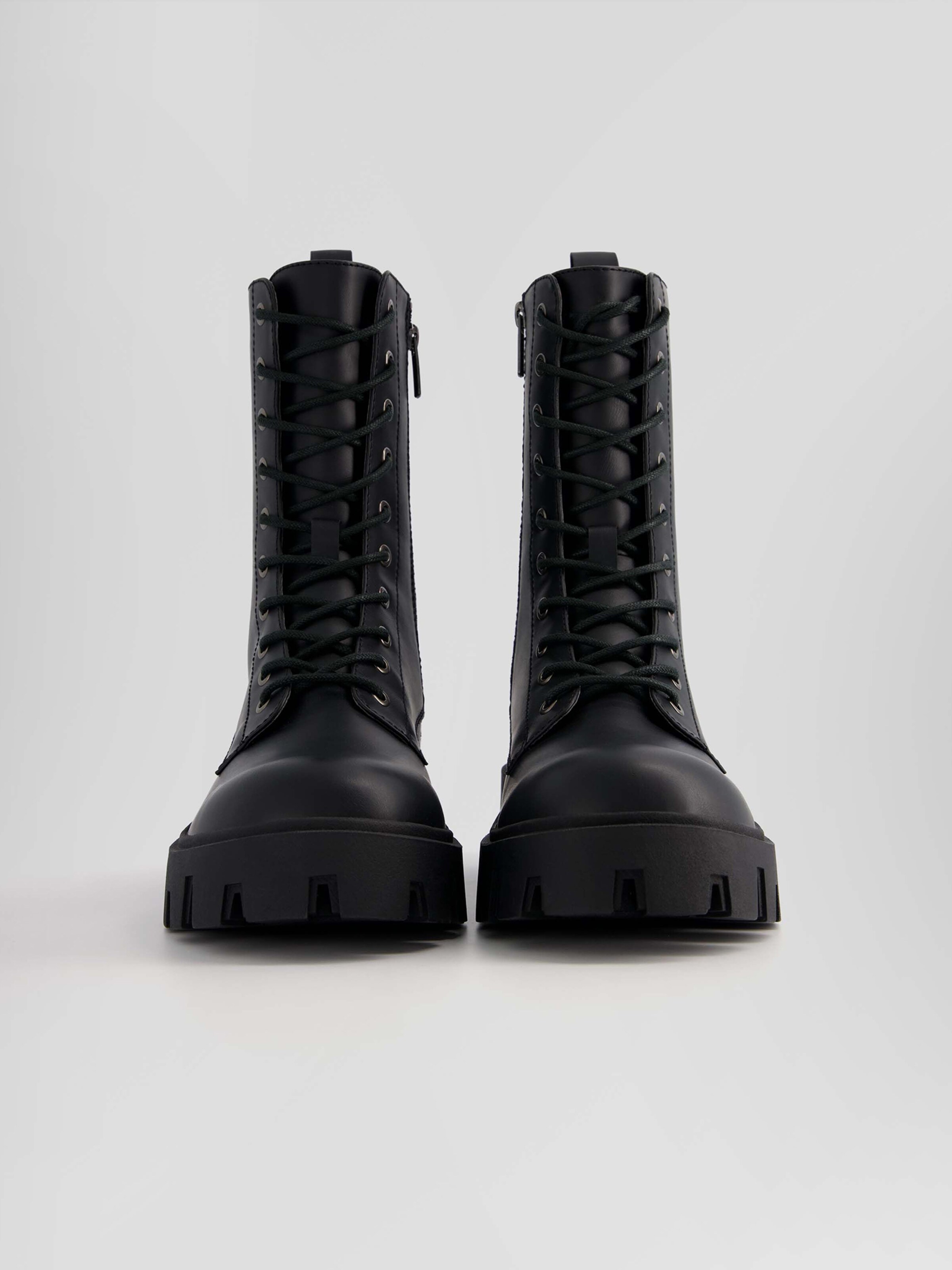Black boots clearance bershka