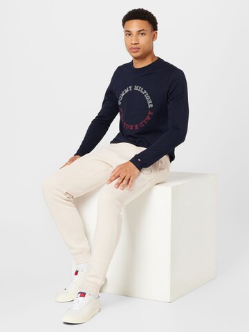 TOMMY HILFIGER Bluser & t-shirts i blå