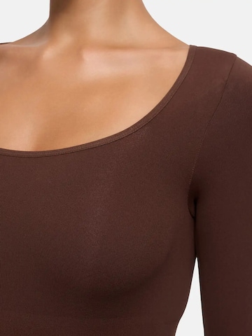 cfab - Body moldeador 'Clean Longsleeve Squareneck Sculpting Bodysuit with String' en marrón