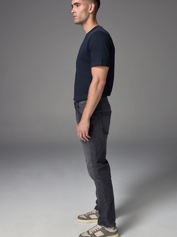 Slimfit Jeans 'Essential' di Next in grigio