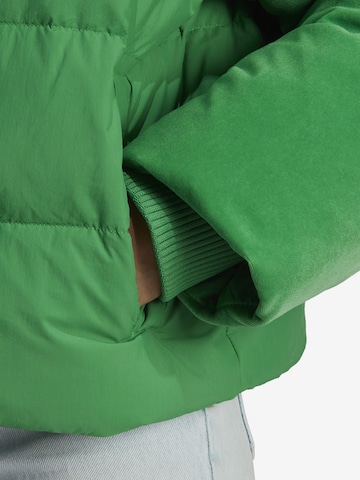 ADIDAS ORIGINALS Winter jacket 'Adicolor 70S Velvet ' in Green